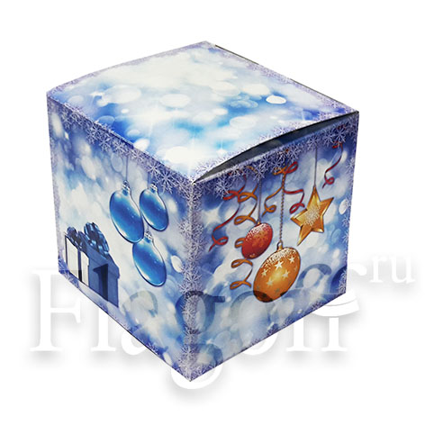 картинка Коробка подарочная для кружки Елочные игрушки (10*10*10см) 